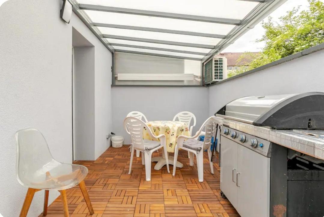 Maisonnette Avec Terrasse Strasbourg Exterior photo